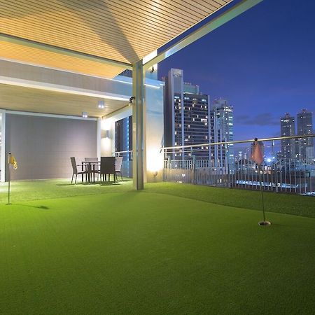 V Residence Serviced Apartment Banguecoque Exterior foto